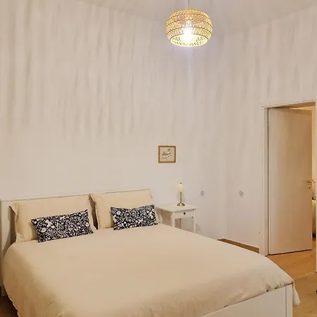 Elios Apartment